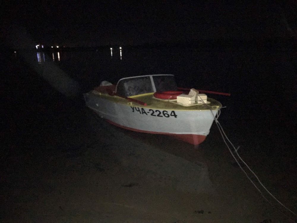 Продам лодку прогресс 2 с мотором