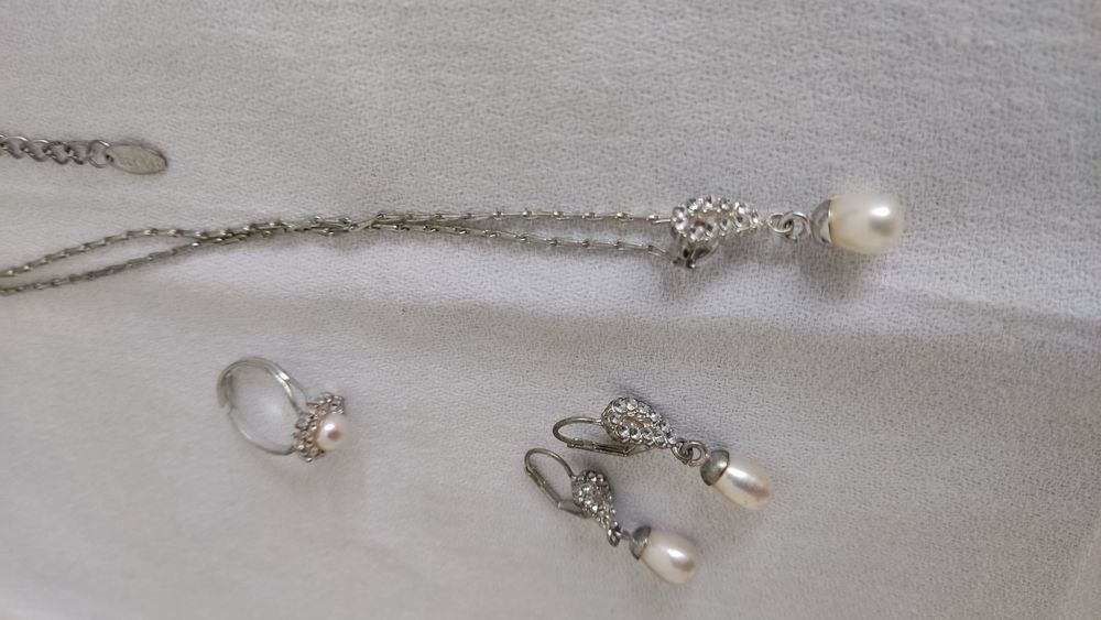 Продам парфюм Vanille Noire от Eves Rocher + подарок