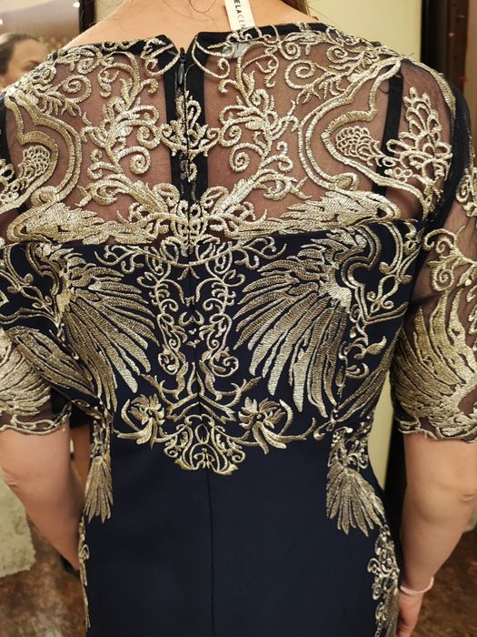 Нарядное вечернее платье