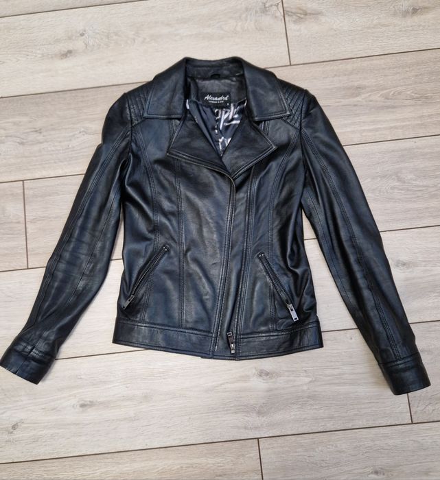 Кожанка з натуральної шкіри новий стан