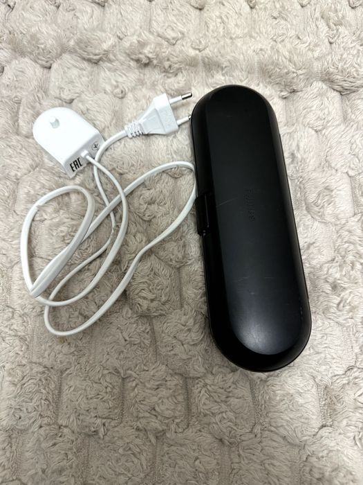 Електрична зубна щітка PHILIPS Sonicare HX6830/53 Protective 115 7