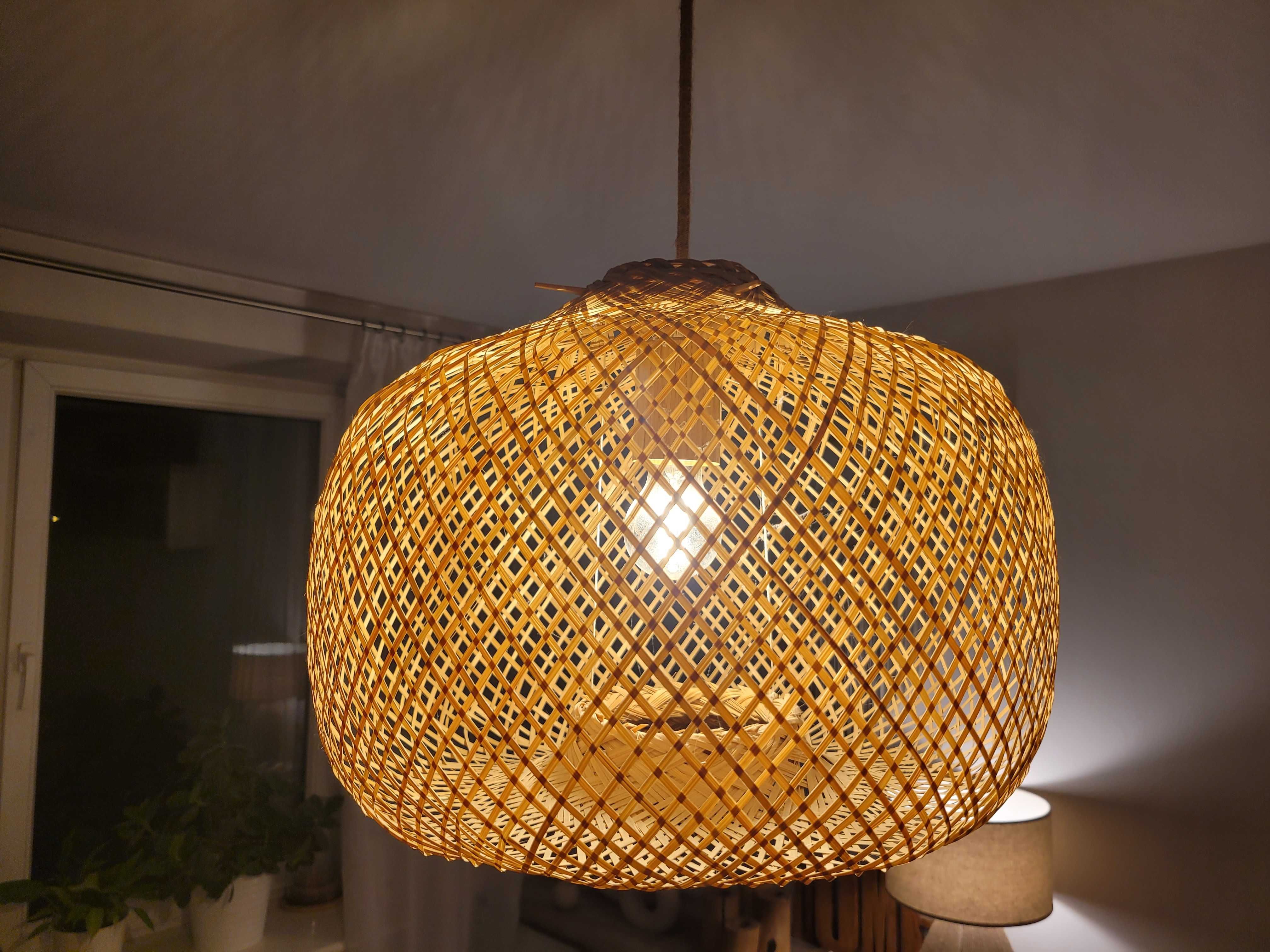 Lampa wisząca klosz rattan boho oprawa dębowa