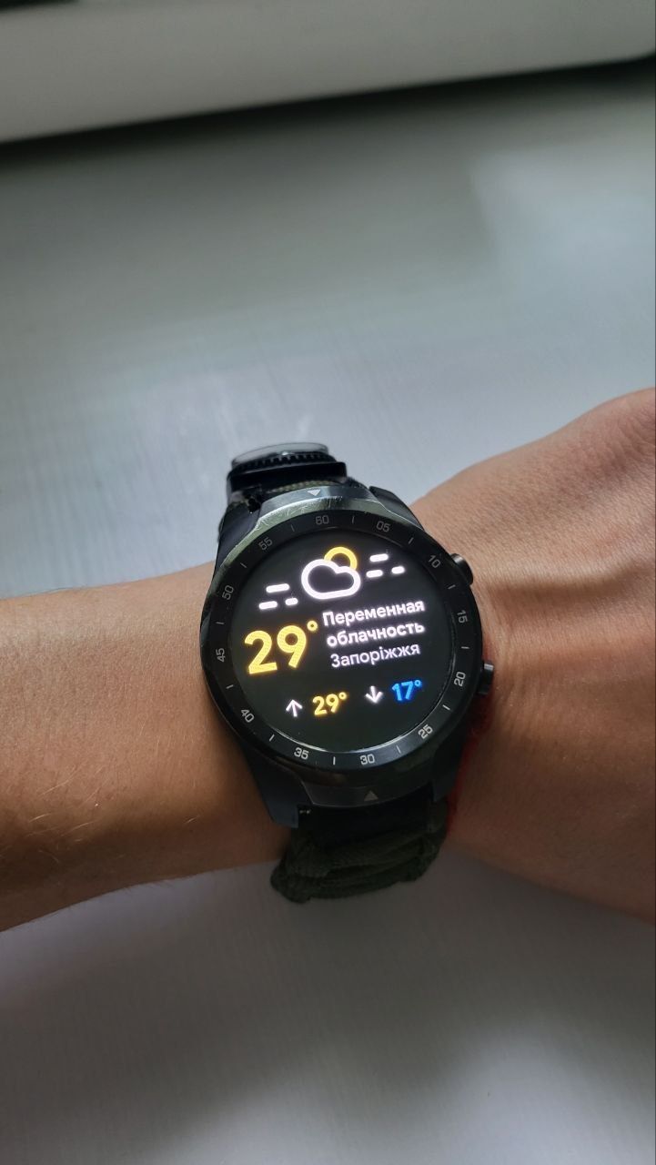 Тактические часы Mobvoi dual display на android WearOS / NFC GPay GPS