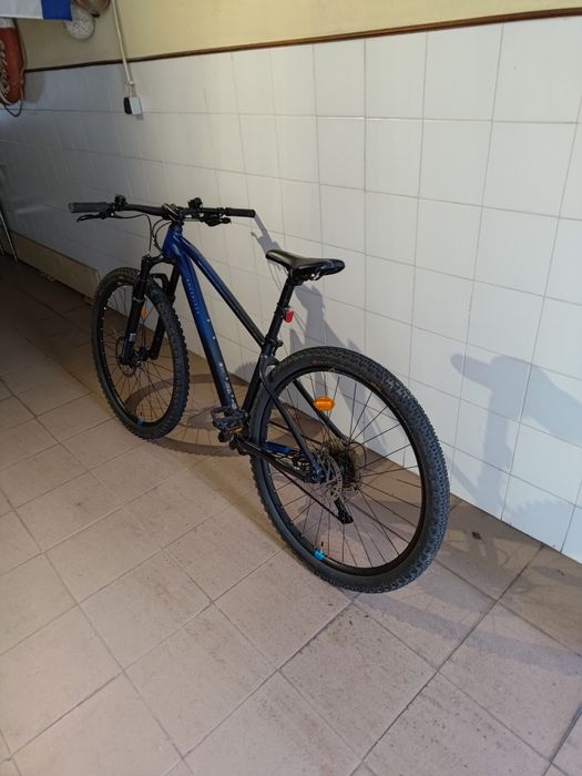 Venda de bicicleta nova pouco uso, +- 20 kmts, muito bom estado.