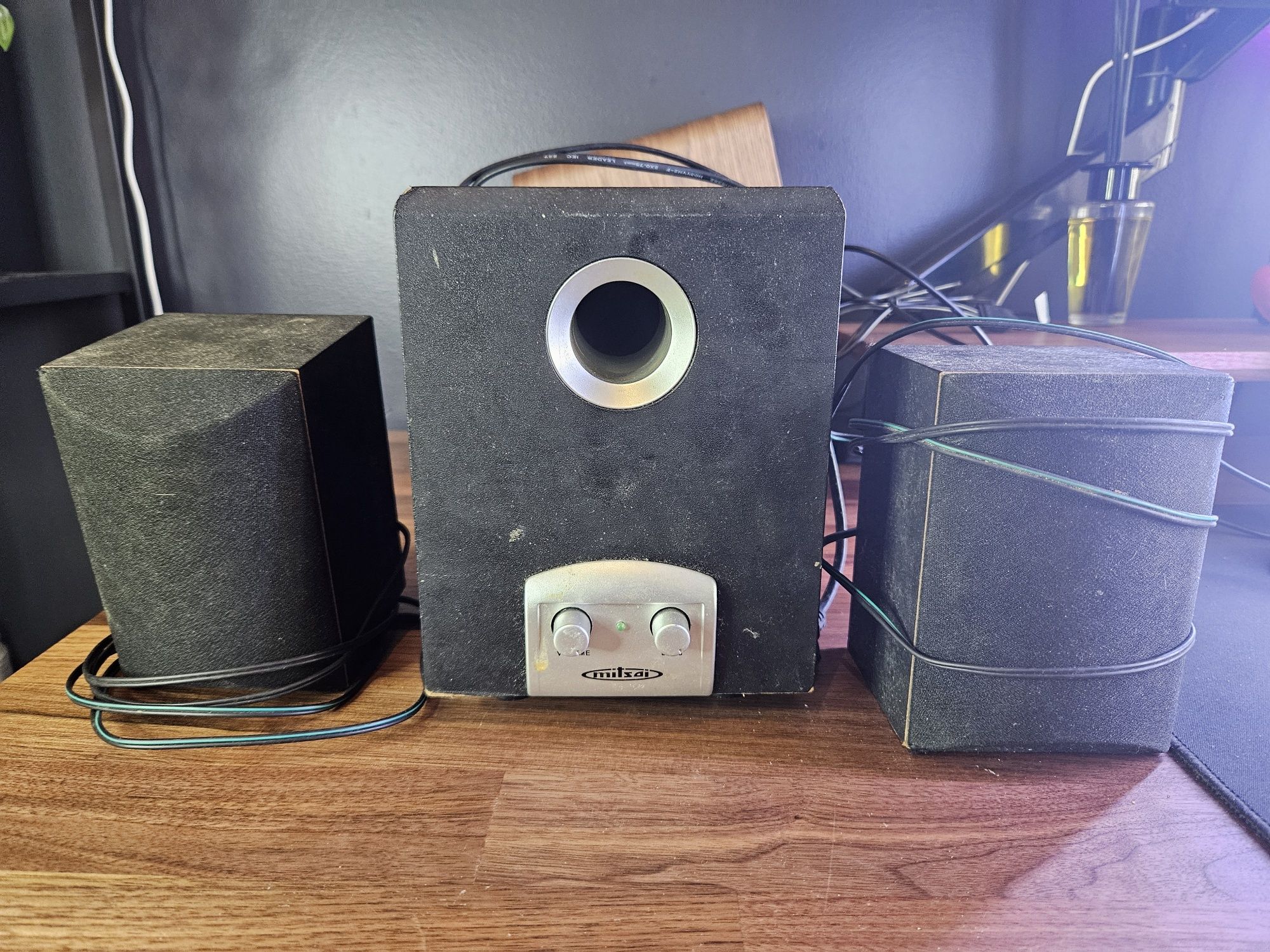 Colunas logitech