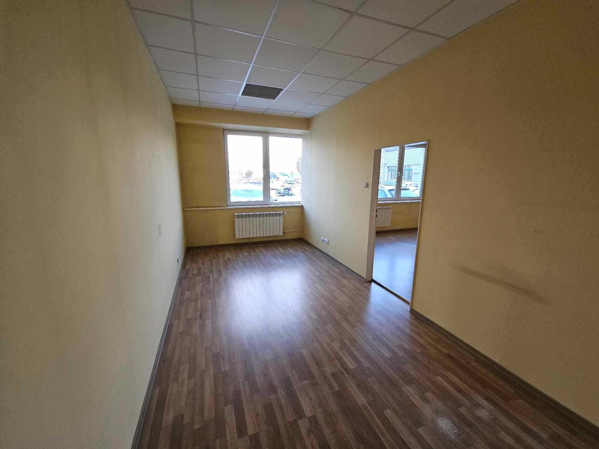 Powierzchnia użytkowa na parterze biurowca, 4 pom, parking