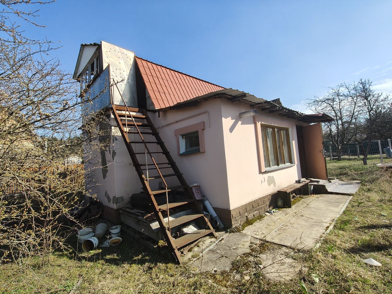 Пороскотень - продам дачу неподалік від лісу !