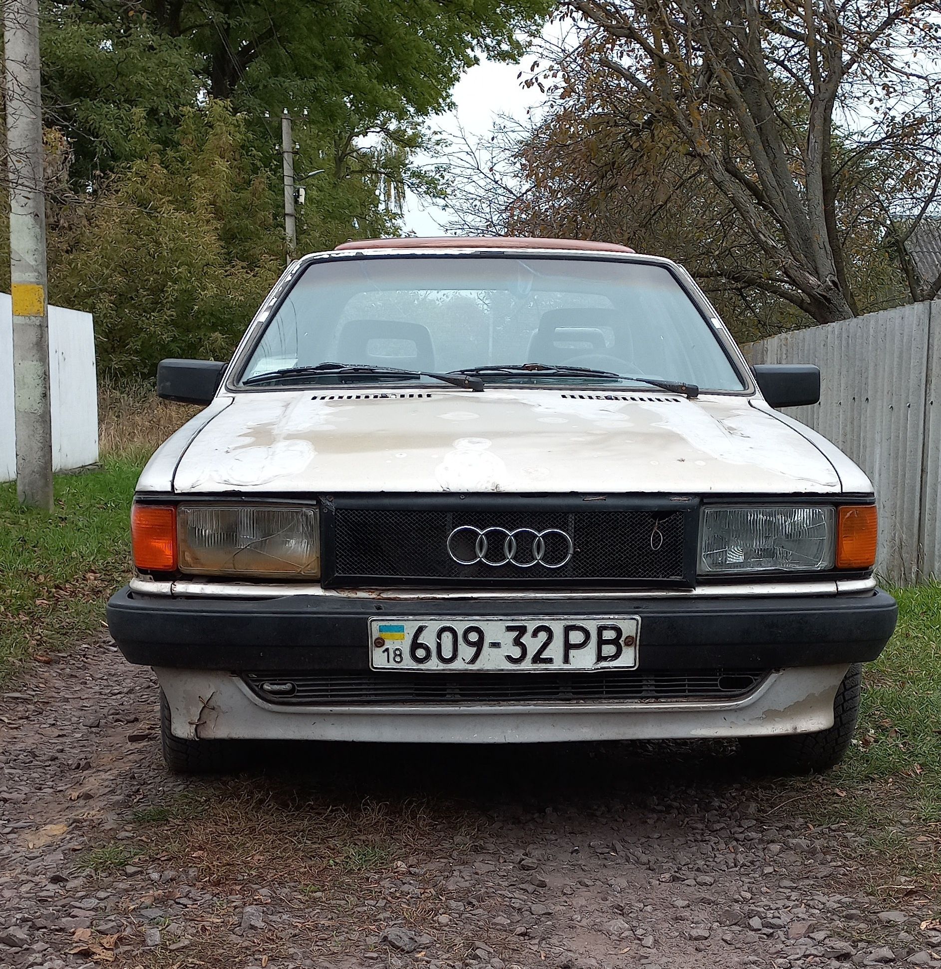 Автомобіль Audi 80