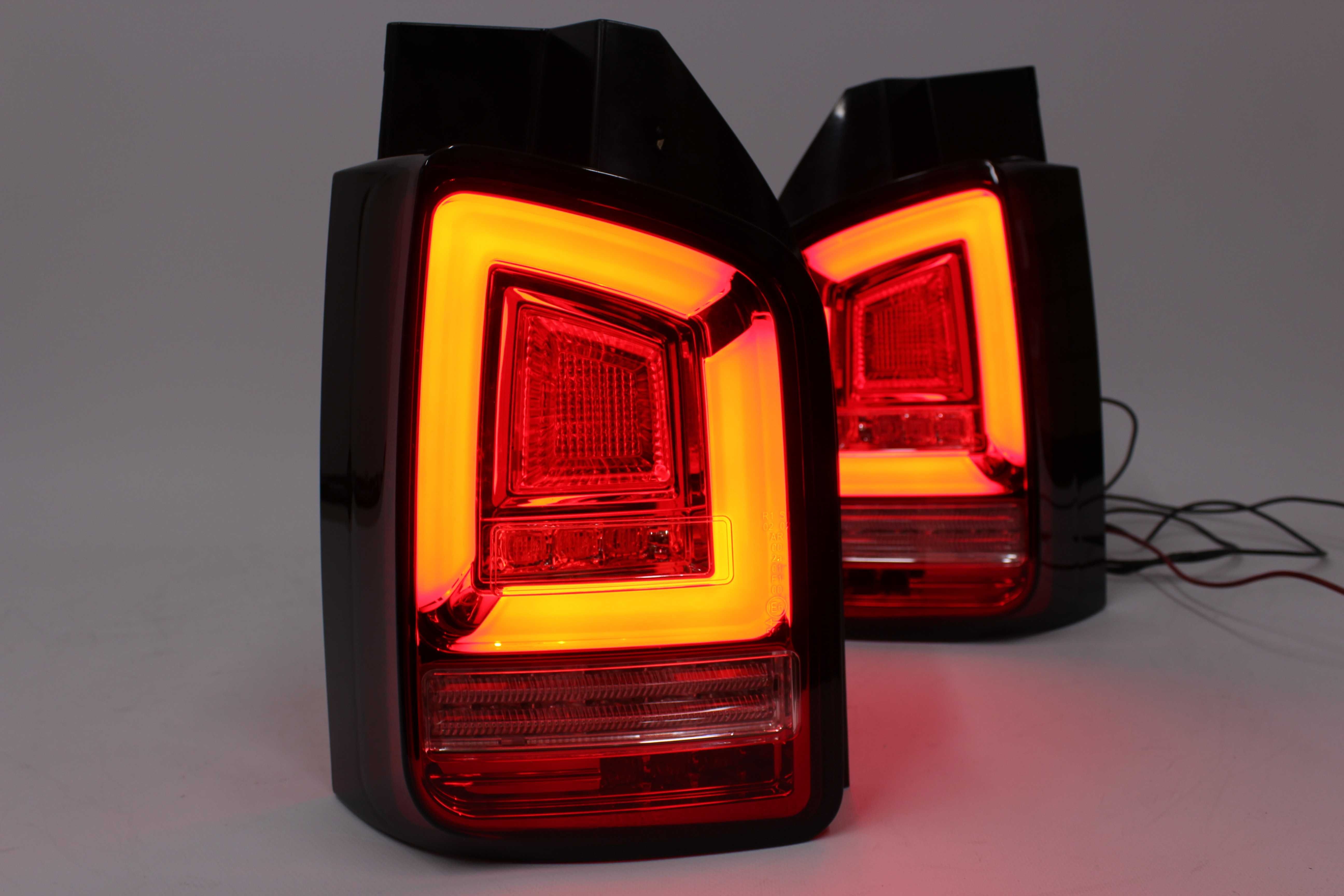 Lampy tył tylne VW Transporter T5 10-15 DRZWI LED BAR Dynamiczne NEON