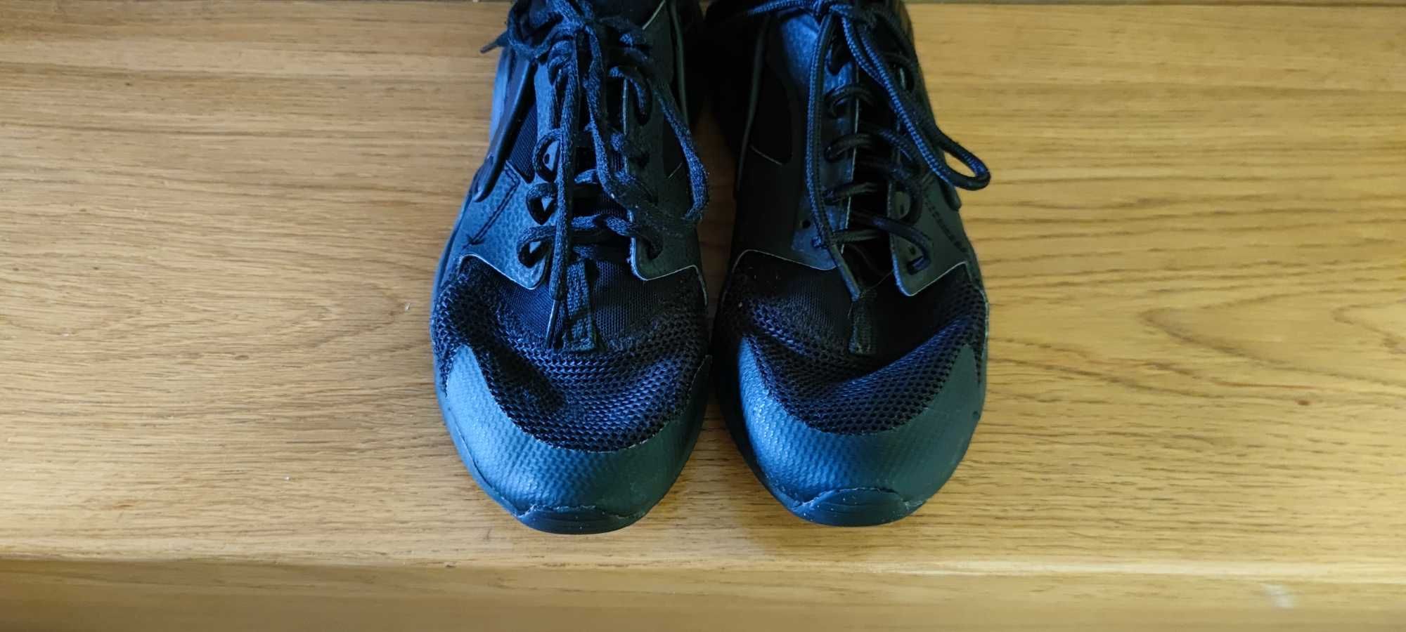 Firmowe Nike Air 35 buty sportowe adidasy dla chłopca