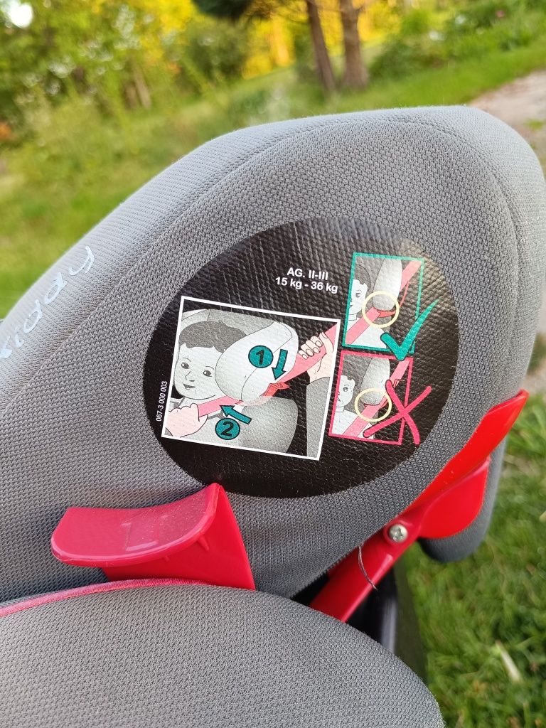 Fotelik samochodowy ISOFIX 15-36 kg