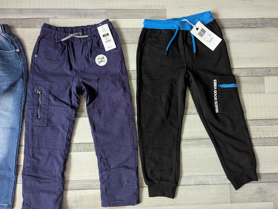 Zestaw dla chłopca Święta r.116 - spodnie, bluzki, sweter, koszula.