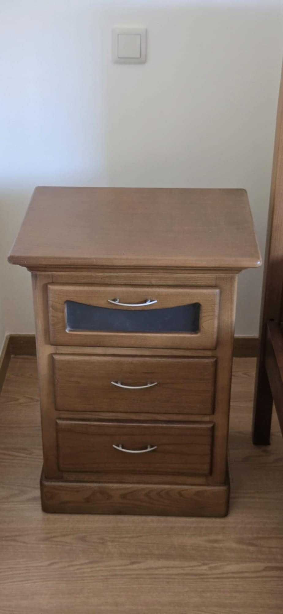 Mobília de quarto como nova