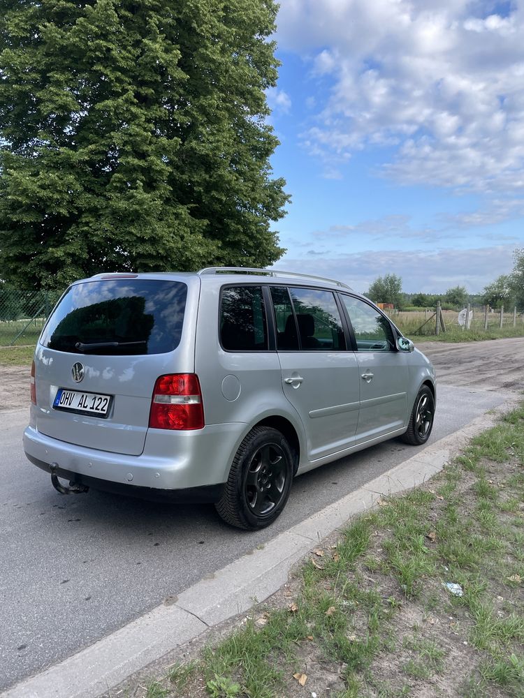 VW Touran 2.0 TDI w bdb stanie