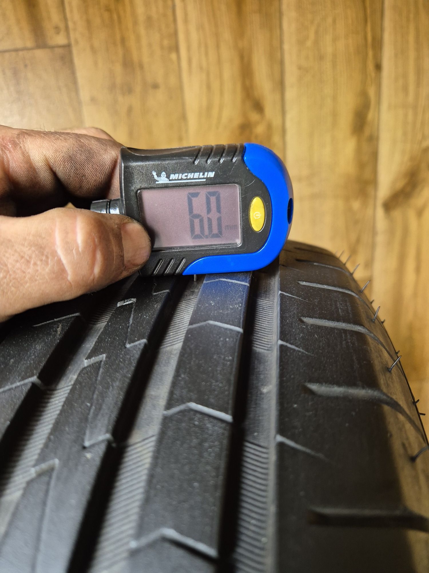 185/55/15 Vredestein para Lato 6mm 18r stan bdb