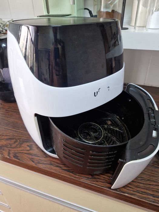 Air Fryer Ufesa bom Estado