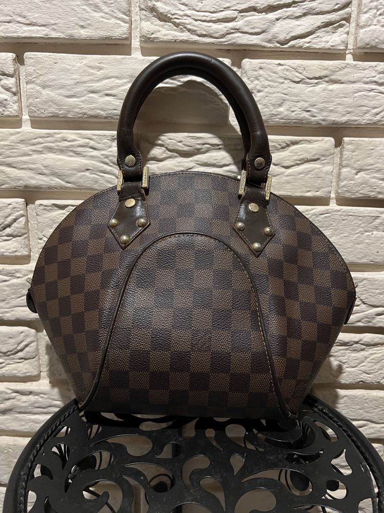 Вместительная сумка Louis Vuitton