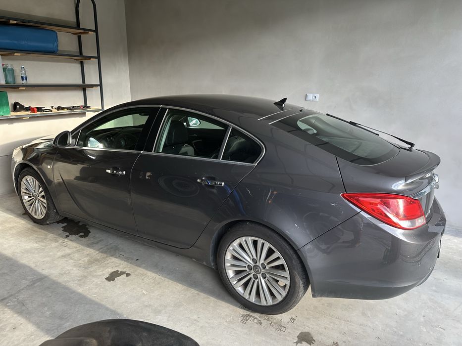 Opel insignia 2011r