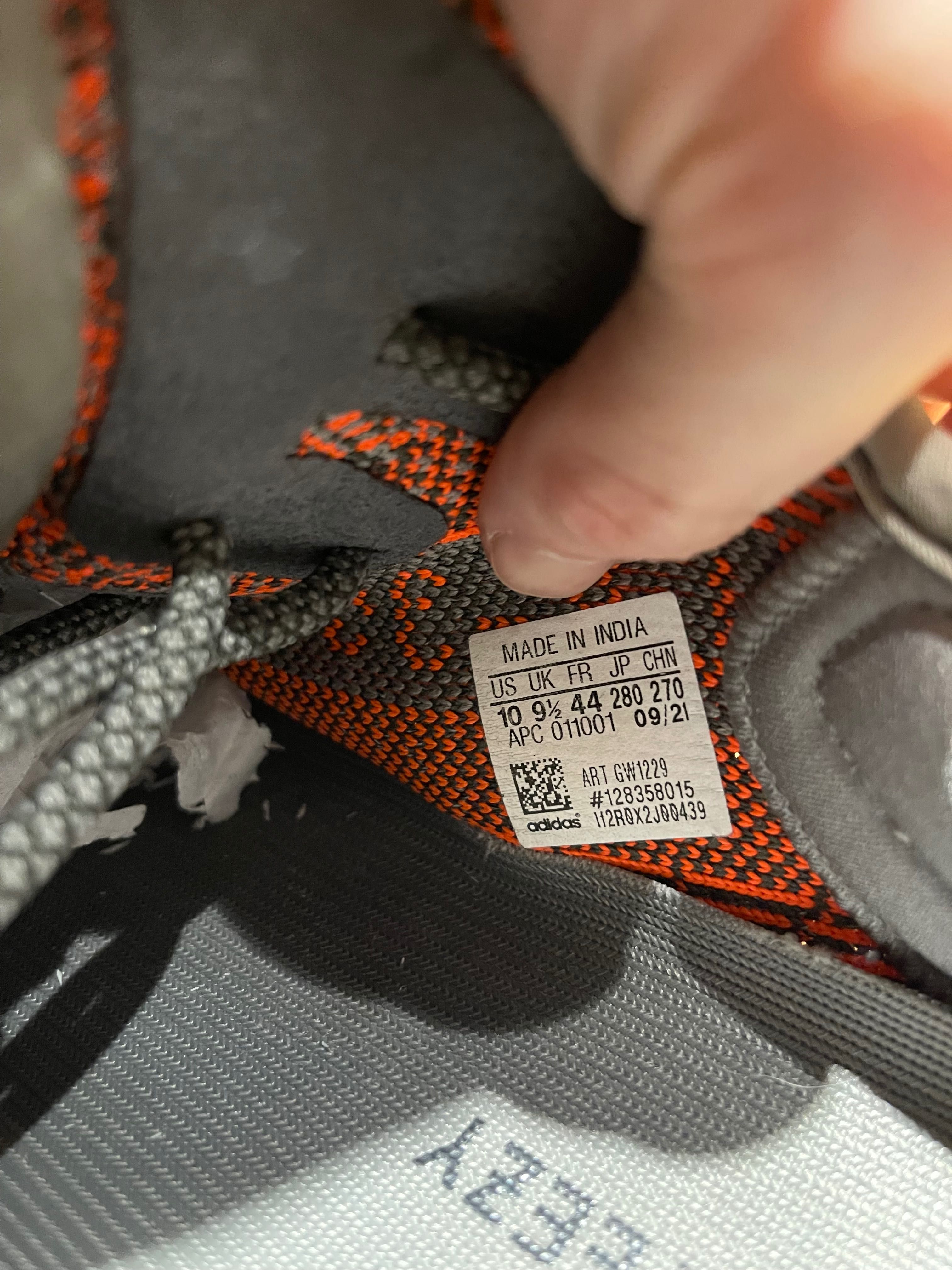 adidas Yeezy boost 350 v2 beluga reflective 44 black white