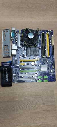 Vendo Bundle Board 775 + CPU E8400 + RAM DDR2 800