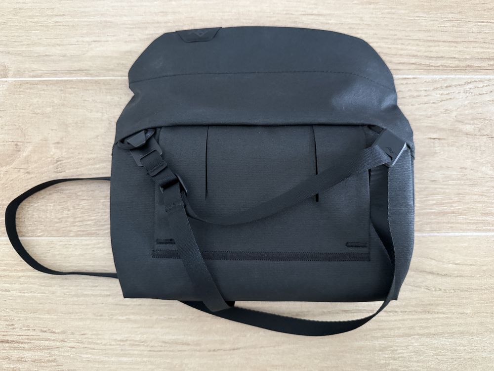 Torba z paskiem Peak Design Field Pouch Black V2