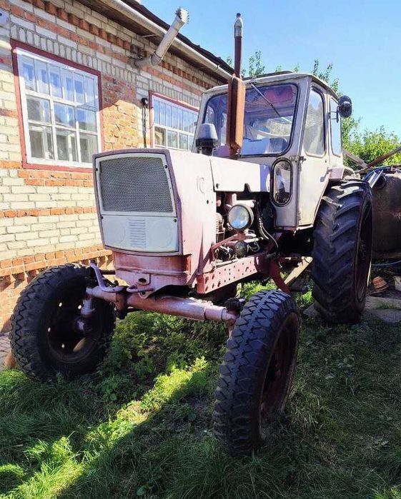Продам Трактор ЮМЗ 6 на ходу