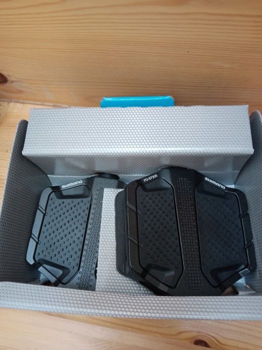 Pedały platformowe Shimano PD-EF205. Pedały do roweru.