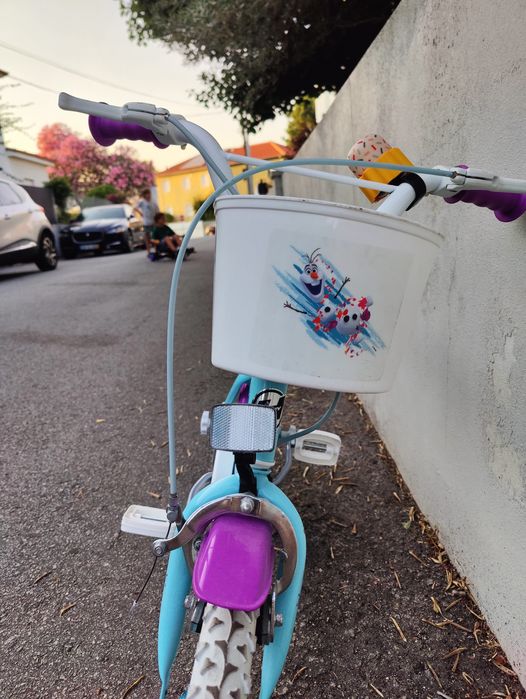 Bicicleta de menina da Frozen