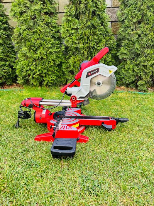 Пила торцювальна Einhell TC-SM 216