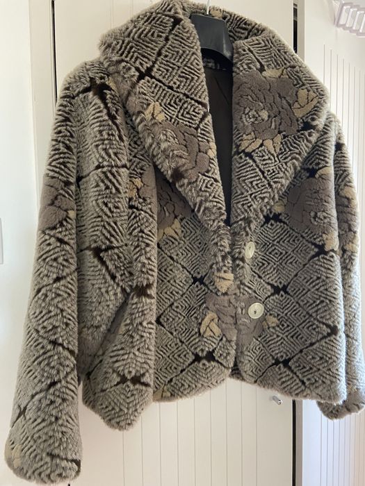 Casaco pêlo sintético