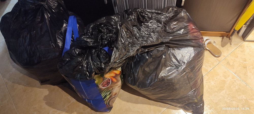 Roupa de Senhora,  usada diversa