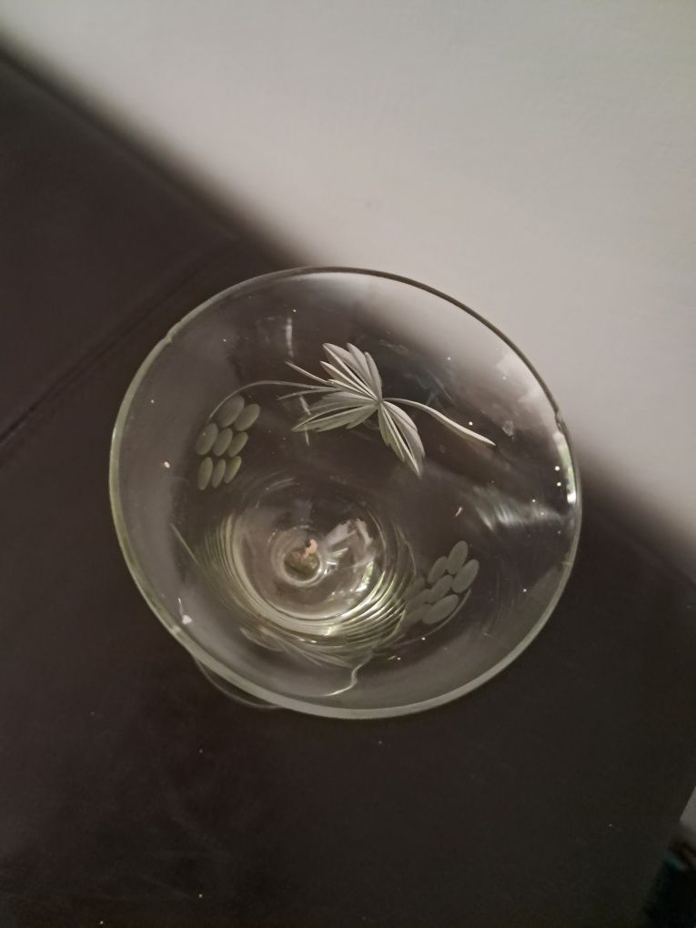 Stary kieliszek prl winogron