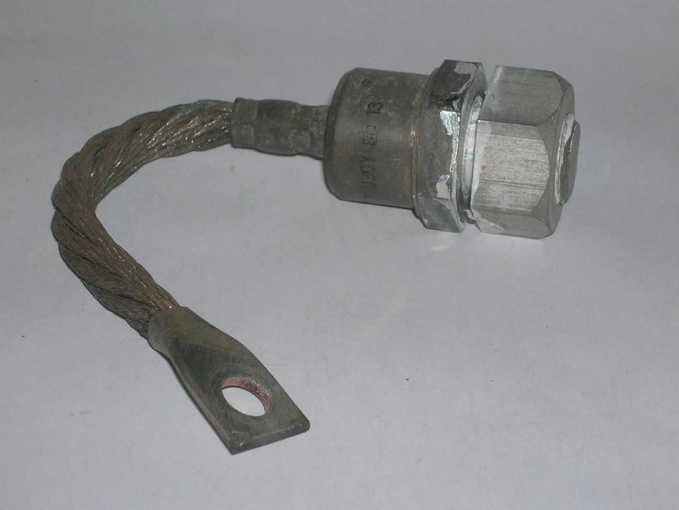 Diodo rectificador 70U30 - 250A / 300V