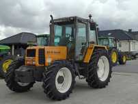 Renault 103-54 z turem