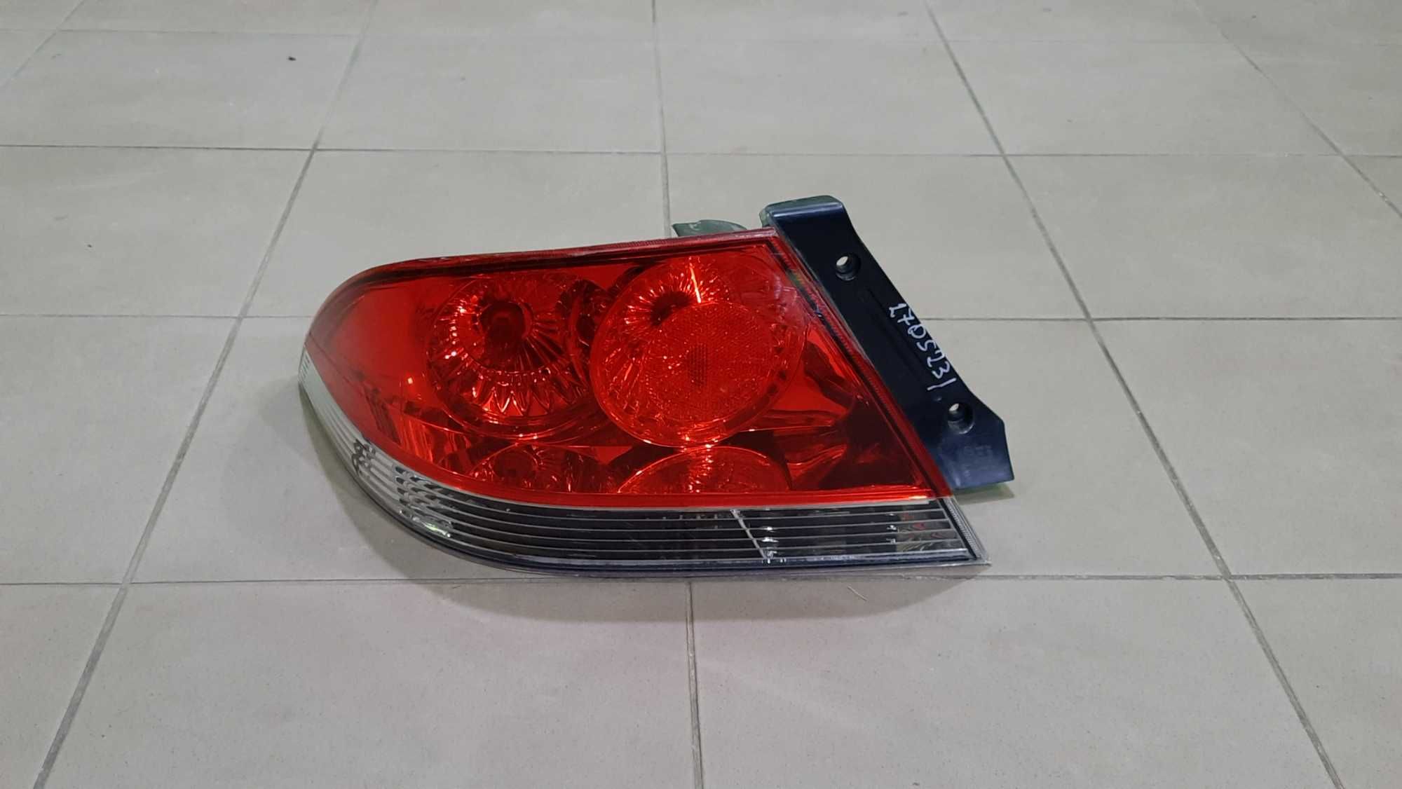Ліхтар фонарь Мітсубісі Mitsubishi Lancer 9 03-11 Grandis 03-11 правий