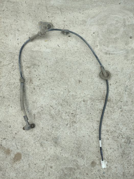 Продам задний левый датчик ABS на hyundai accent RB