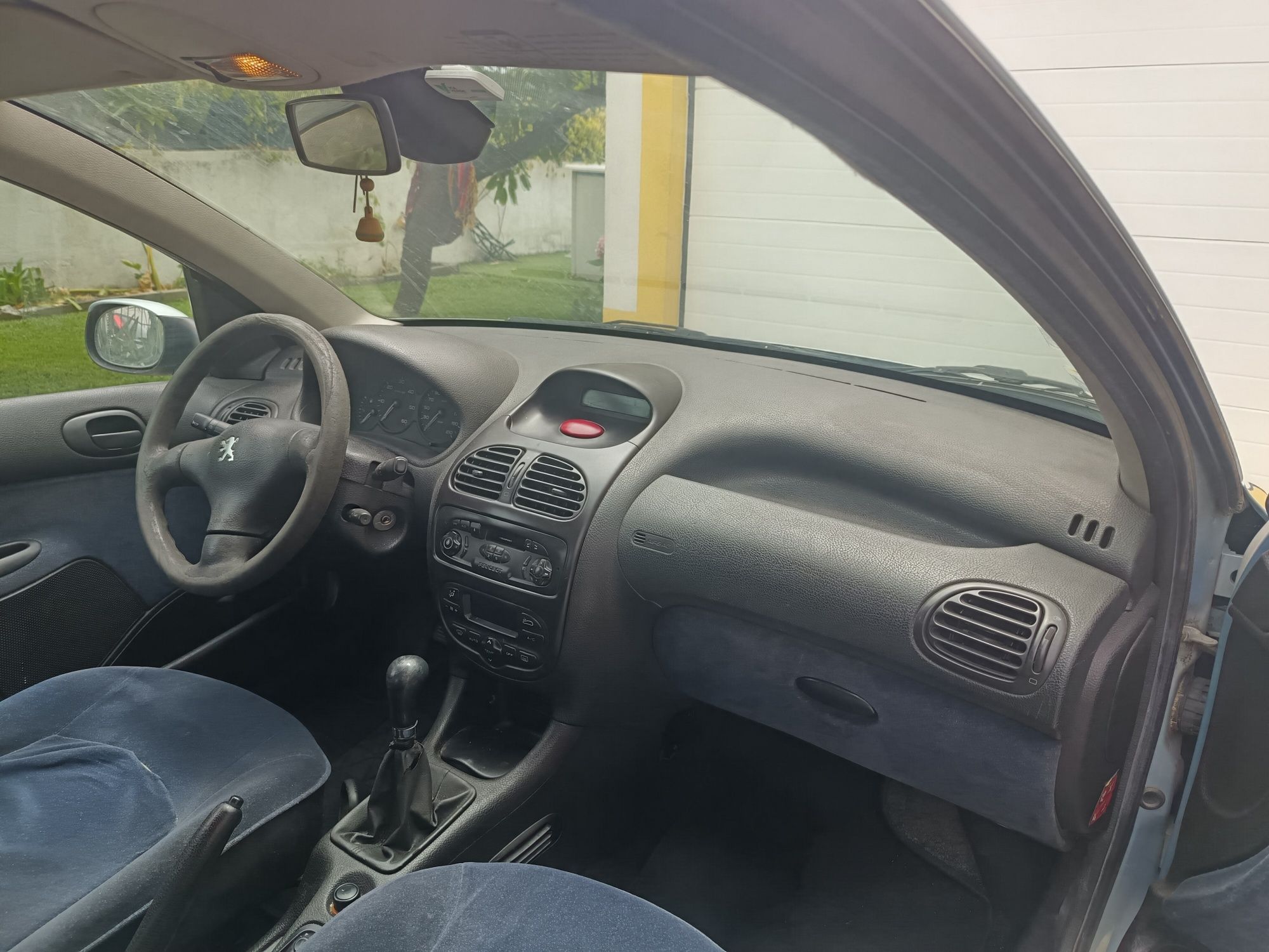Peugeot 206, de 2001
