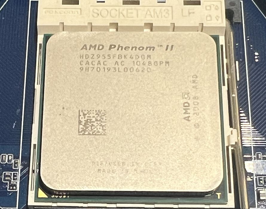 Baza komputera AMD Phenom II X4 955 + płyta Gigabyte + 4GB ram