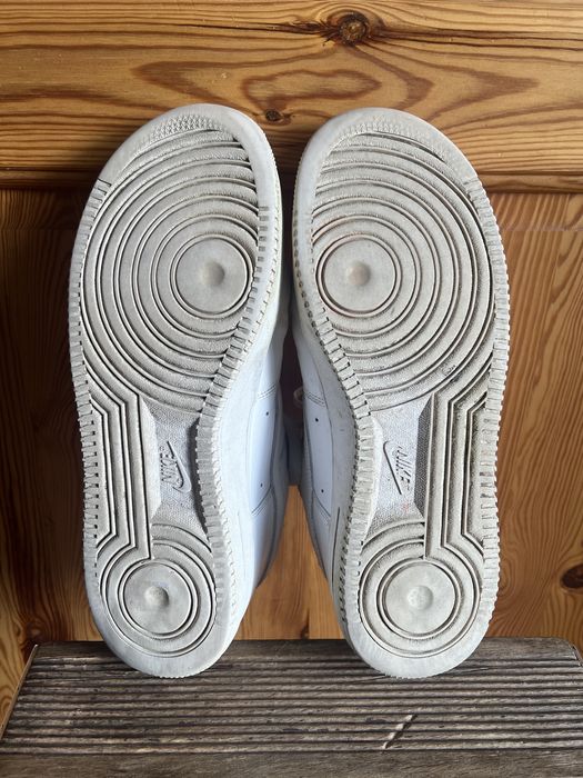 Sprzedam buty firmy Nike model Air Force 1  rozmiar 44