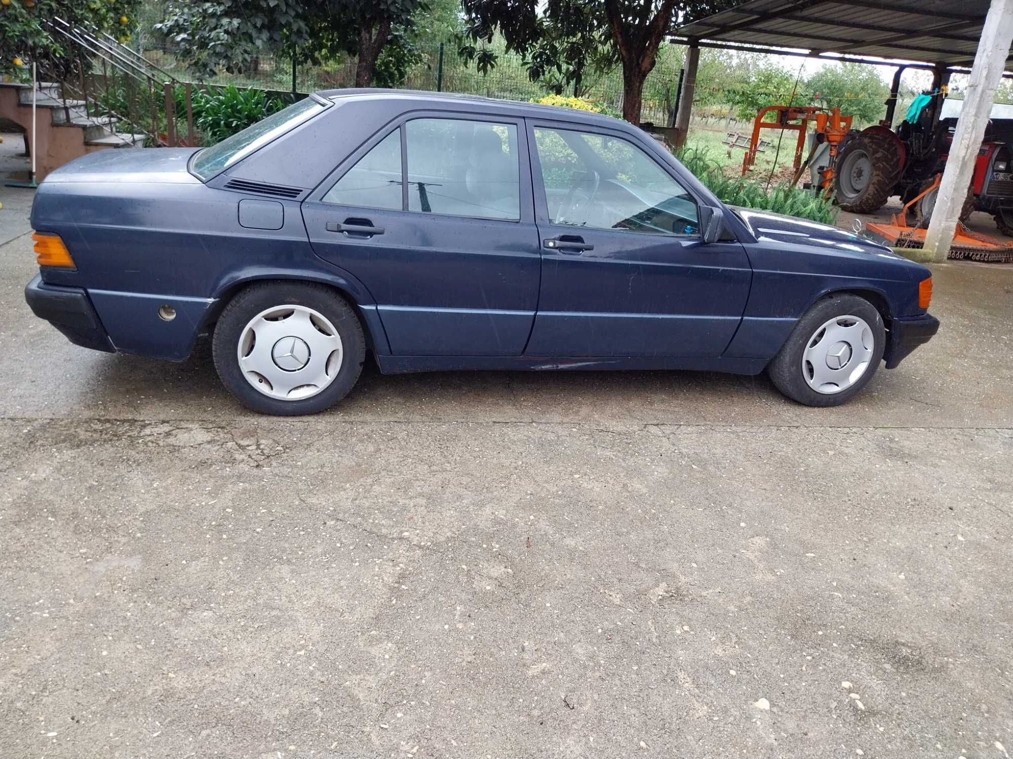 mercedes 190 E a gasolina e GPL