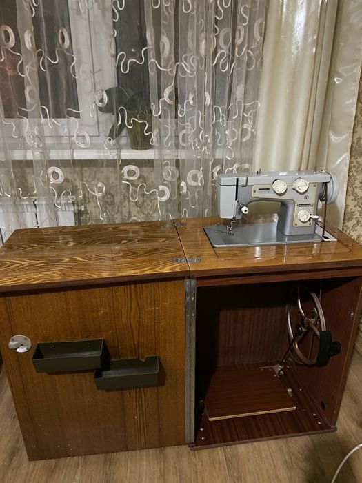 Продам швейную машину ножную