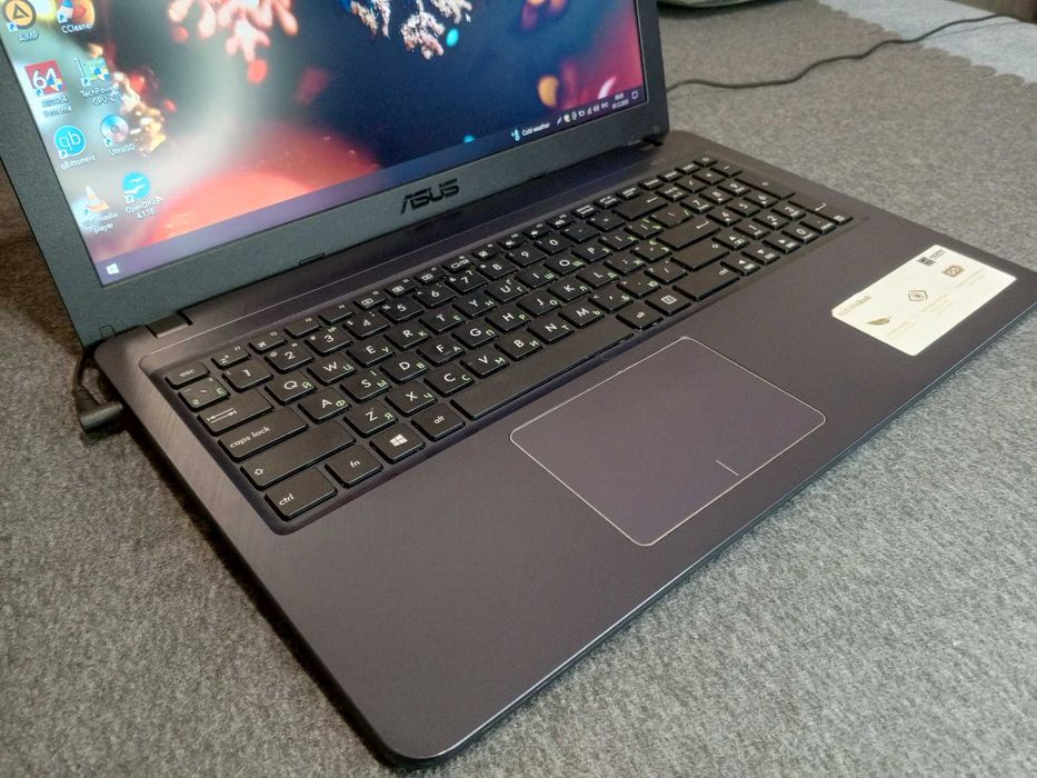 15.6",СeleronN4000,4GBDDR4,1ТБHDD,UHD600 1GB,ноутбук ASUS VivoBook