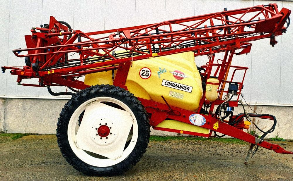 Opryskiwacz Hardi Commander Plus 21m 2800L