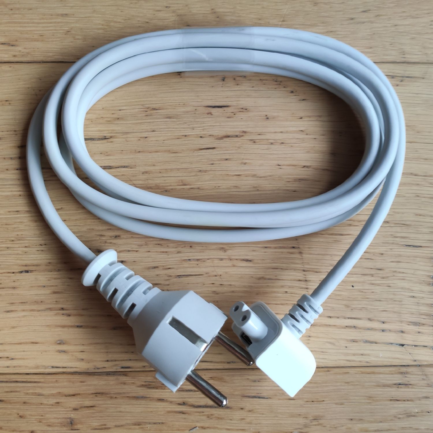Kadel zasilający Apple. Nowy!