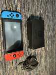 Konsola „Nintendo Switch” mało używana