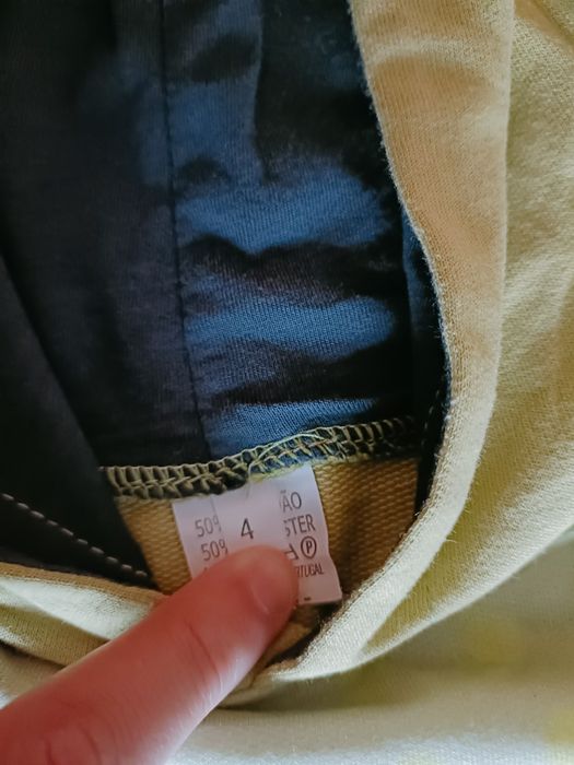 Camisola capuz Mickey Mouse + Casaco Lã Zara - 4 anos