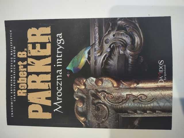 Mroczna intryga Robert Parker