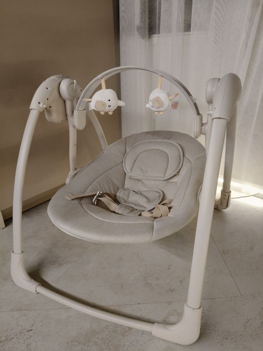 Крісло-гойдалка для немовлят