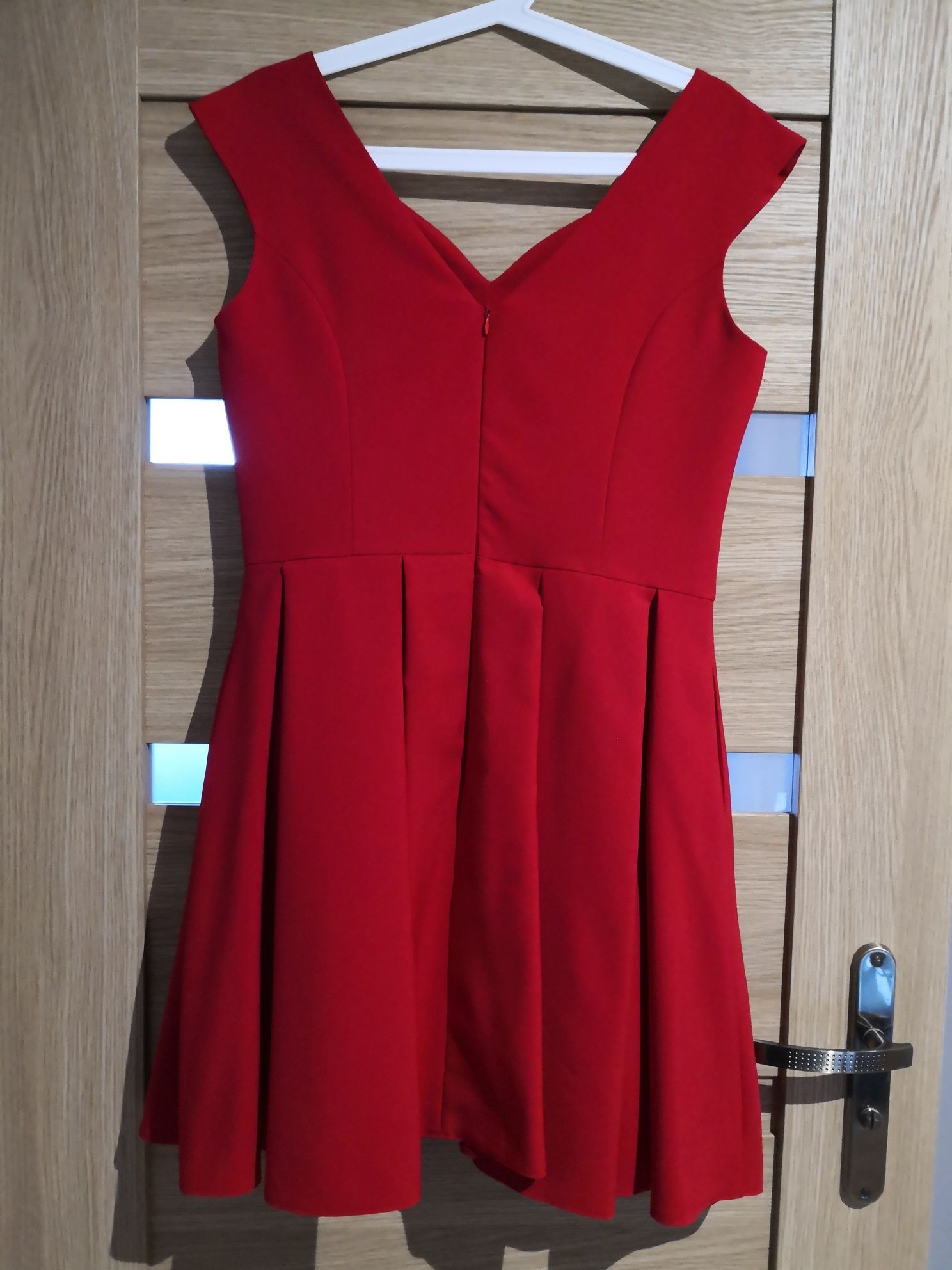 sukienka wieczorowa czerwona
