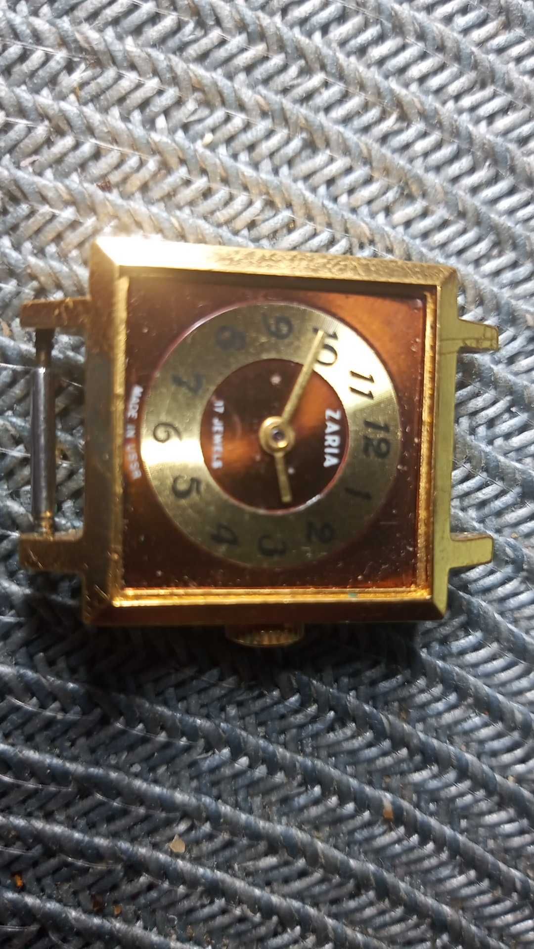 Damski pozłacany zegarek ZARIA 17kanieni made in USSR